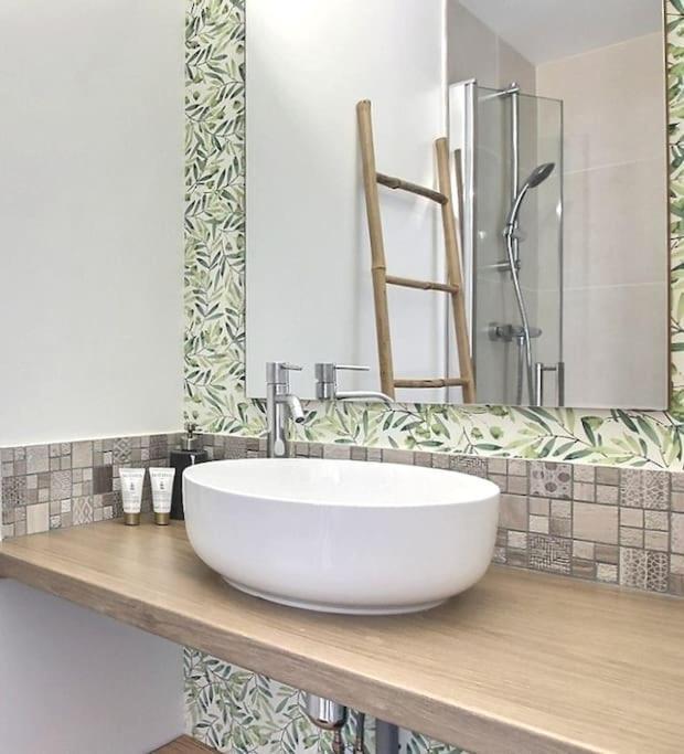 Appartement T2 Independant Au Coeur De La Ville Bourges Luaran gambar